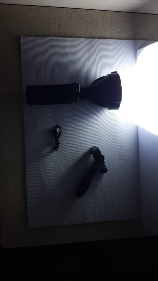 Multifunctional Rechargeable Flashlight - Image 7